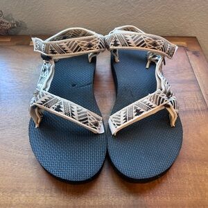 Teva Black and White Patterned Sandals Size 9